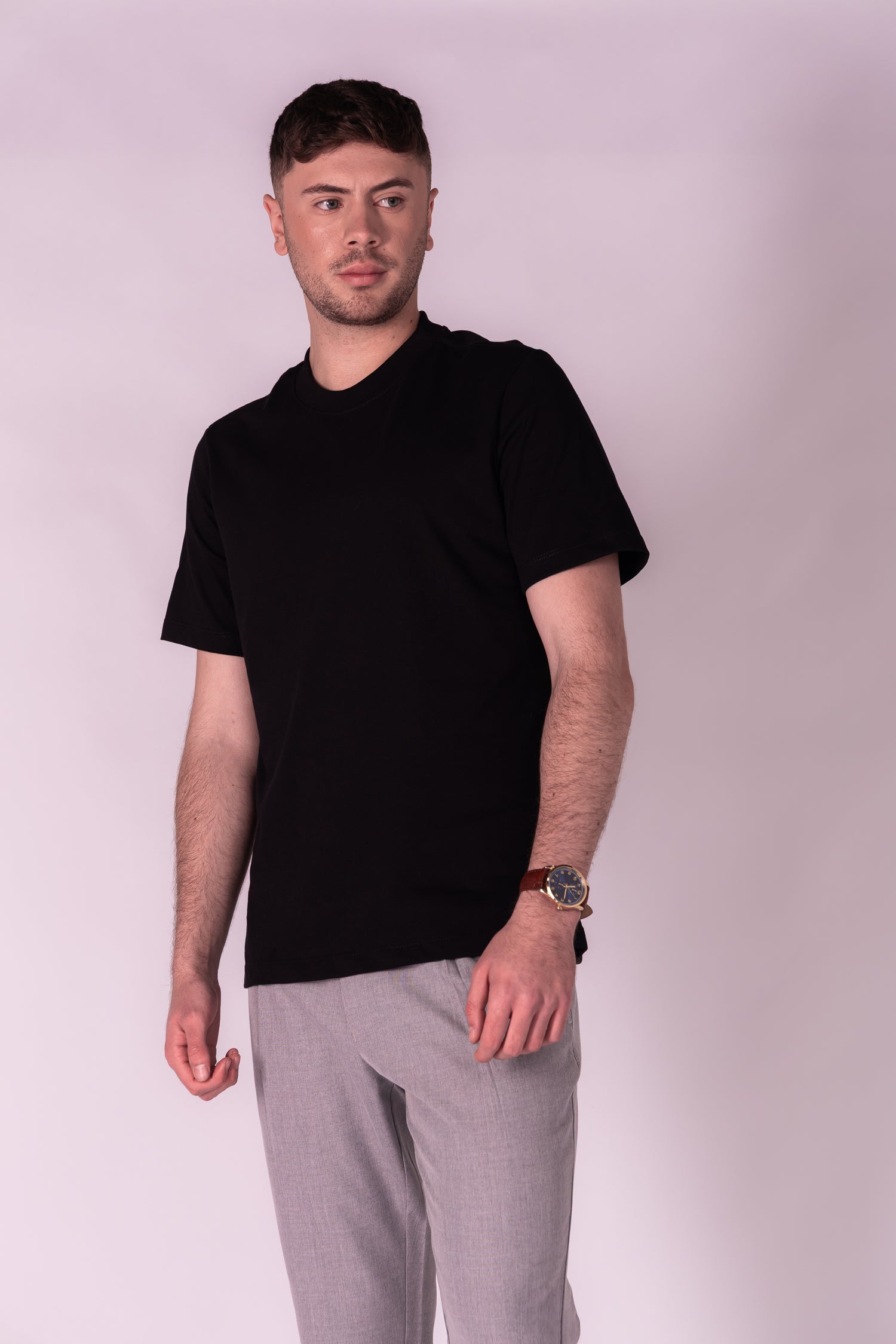 CAMISETA NEGRA