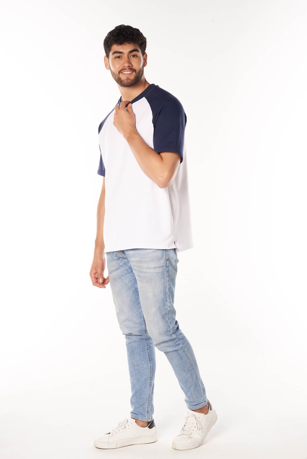 Camiseta Oversize Blanca Azul