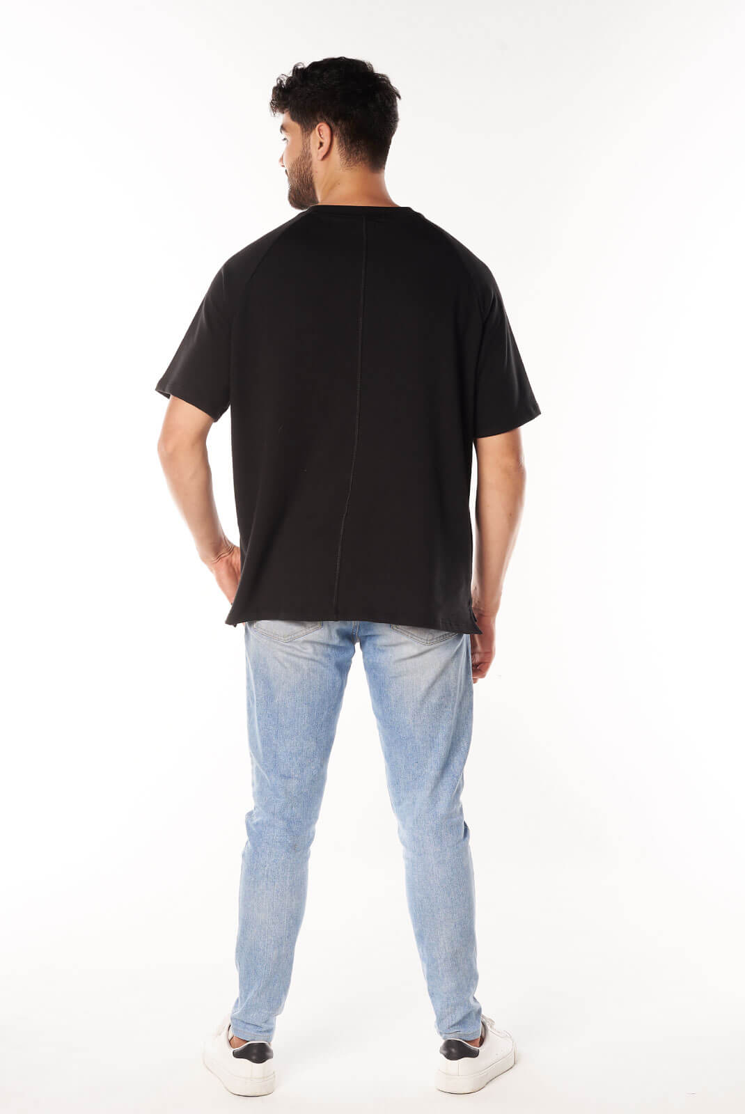 Camiseta Oversize Negra Estilo moderno